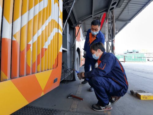 春運路上的 守護神