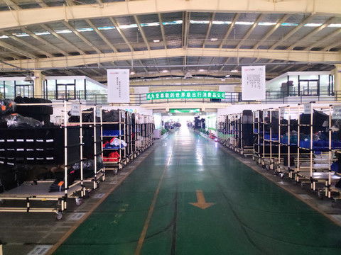 箱包生產(chǎn)車間圖片素材 新媒體用圖設(shè)計(jì)素材下載